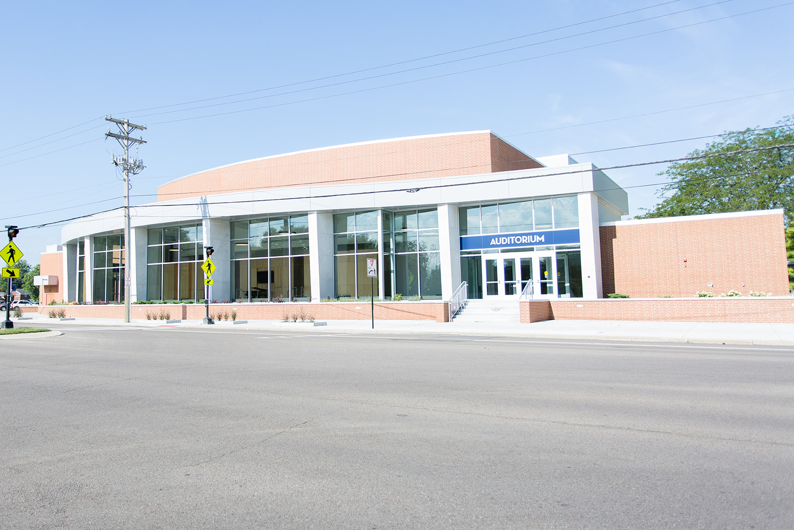 FAIRMONT HIGH SCHOOL AUDITORIUM Scenic Solutions