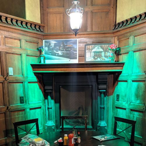dublin-3 The Dublin Pub - Green Lighting around Mantle