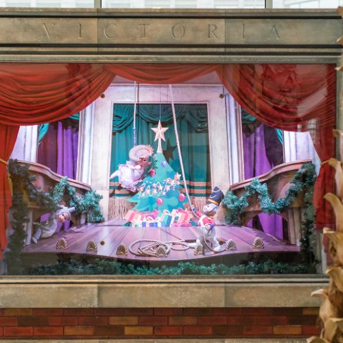 2-Victoria (1) Rike’s Wonderland Window Display - Victoria