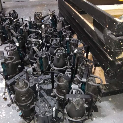 maumee-high-school-old-incandescent-theatrical-lighting-equipment.jpg maumee-high-school-old-incandescent-theatrical-lighting-equipment.jpg