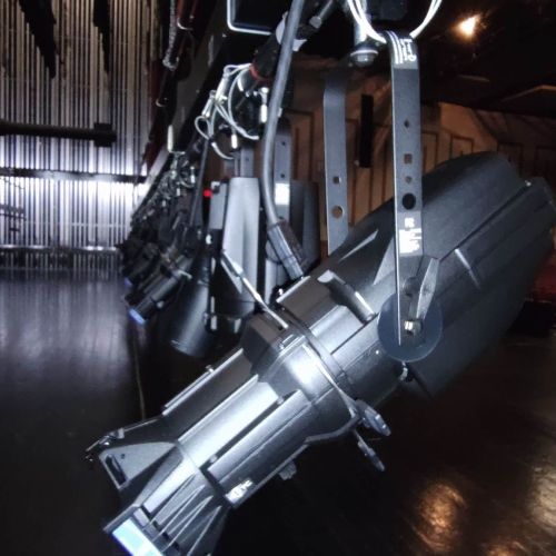 maumee-high-school-stage-lighting-fixtures-second-electric-closeup.jpg maumee-high-school-stage-lighting-fixtures-second-electric-closeup.jpg