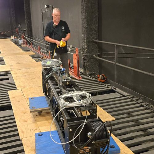 union-theater-motorized-stage-hoist-preparation union-theater-motorized-stage-hoist-preparation